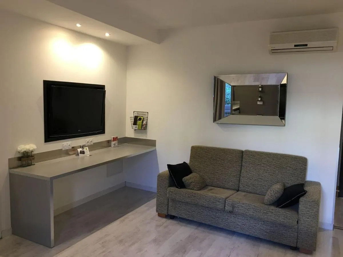 Logis Hotel Le Glacier Orange  Orange (Vaucluse)