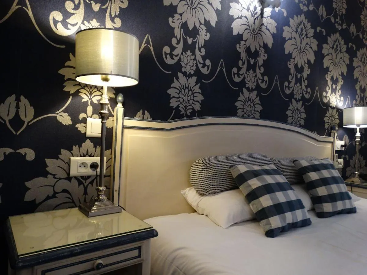 Logis Hotel Le Glacier Orange  Fransa