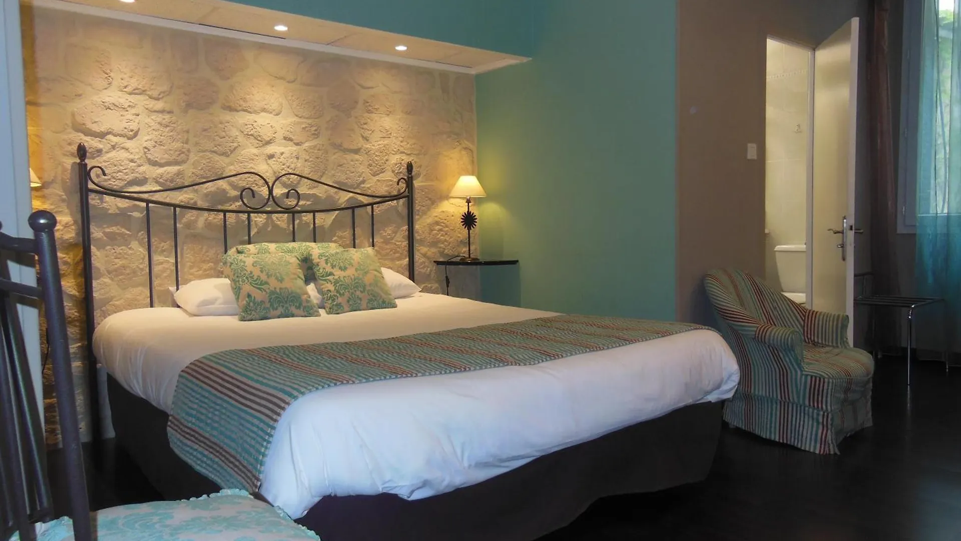Logis Hotel Le Glacier Orange  Orange (Vaucluse)