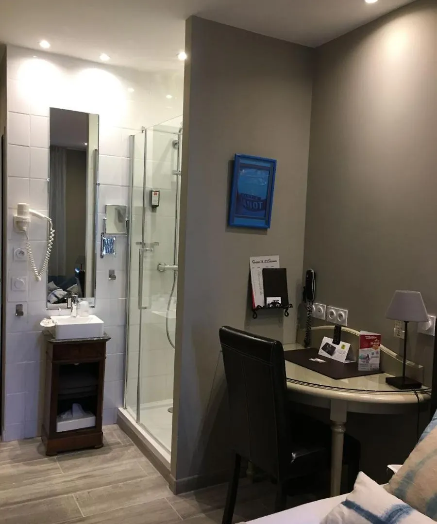 Logis Hotel Le Glacier Orange  3*, Orange (Vaucluse)