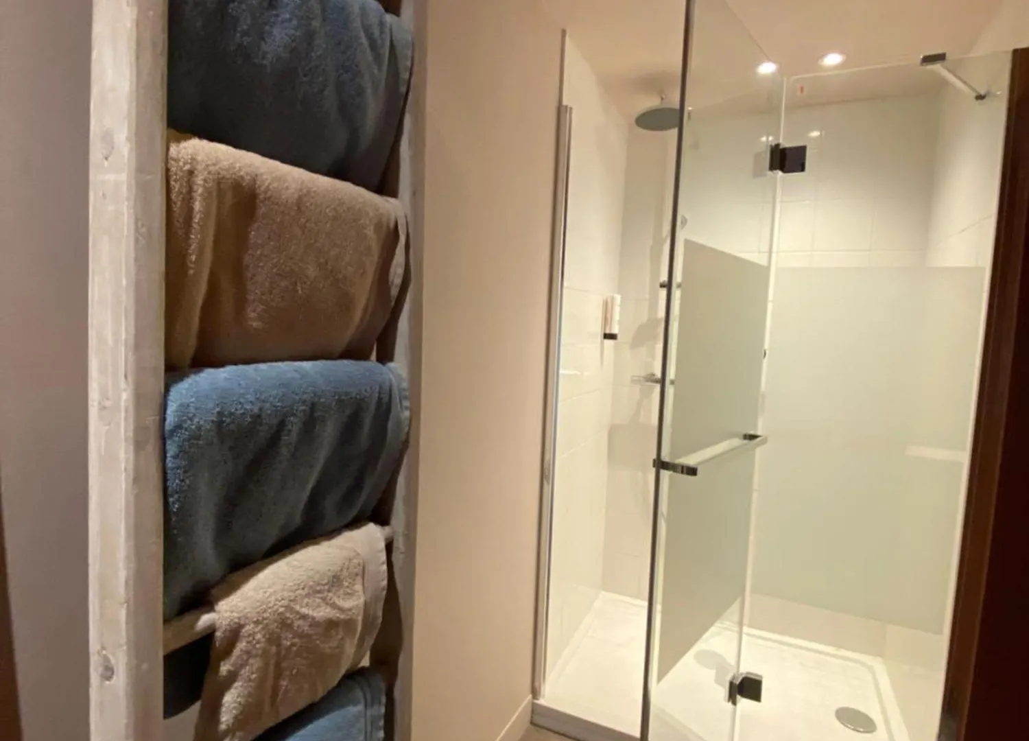 Logis Hotel Le Glacier Orange